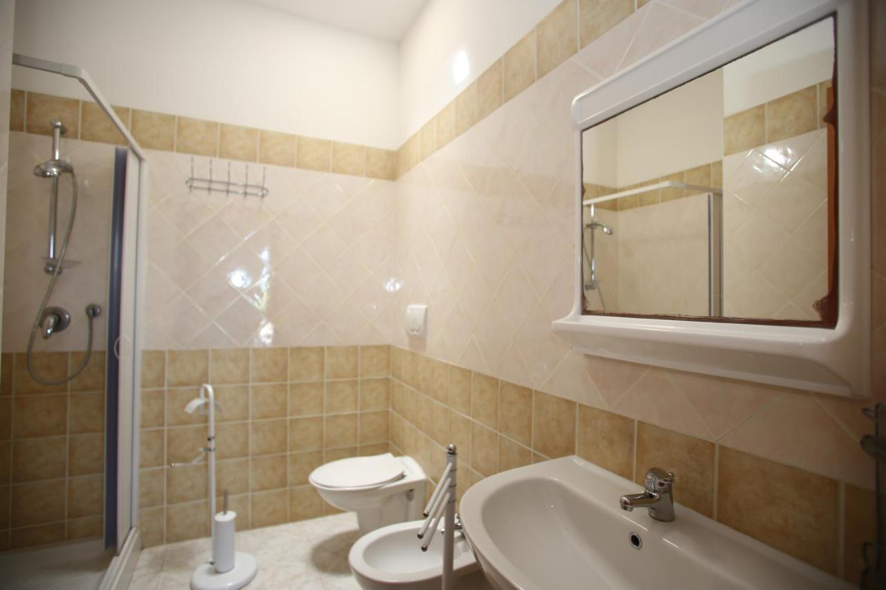 Annaluce Apartments ヴィエステ エクステリア 写真