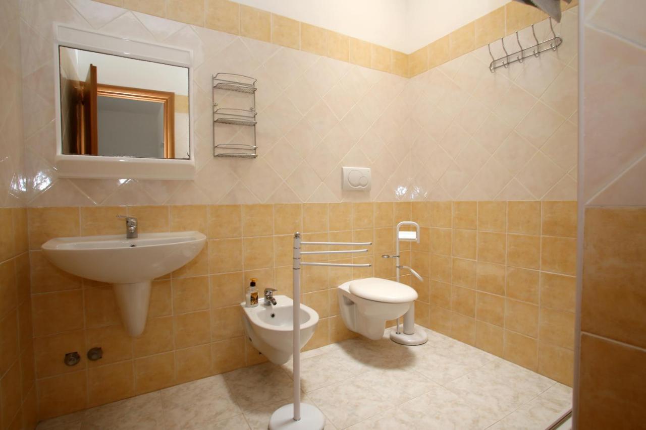 Annaluce Apartments ヴィエステ エクステリア 写真